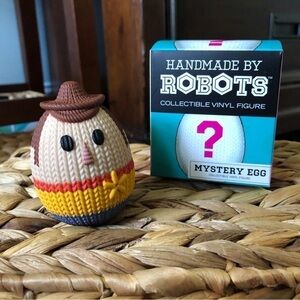 Handmade by Robots: Collectible Mystery Egg: Disney: Tory Story: Woody